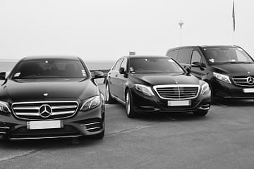 Service de chauffeurs privés VTC, une solution alternative aux taxis G7 VIP Club affaires pour vos transferts vers les aéroports Roissy CDG ou Orly. Location de véhicule de luxe avec chauffeur. Taxi avec siège enfant