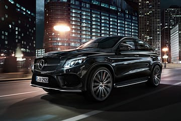 Service de chauffeurs privés VTC, une solution alternative aux taxis G7 VIP Club affaires pour vos transferts vers les aéroports Roissy CDG ou Orly. Taxi 7 places van